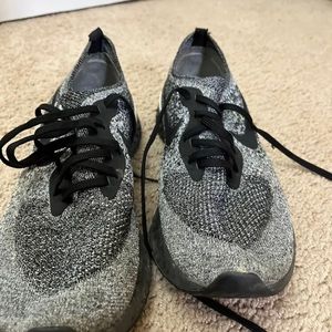 Nike Epic React Flyknit Cookies & Cream Size 10